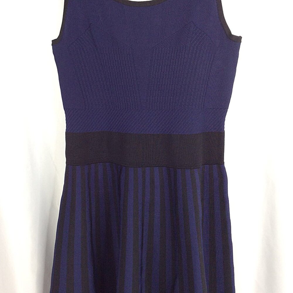 Women's Guess Sweater Tank Dress Size Large Fit Flare Striped Bodycon Knit - Picture 3 of 7